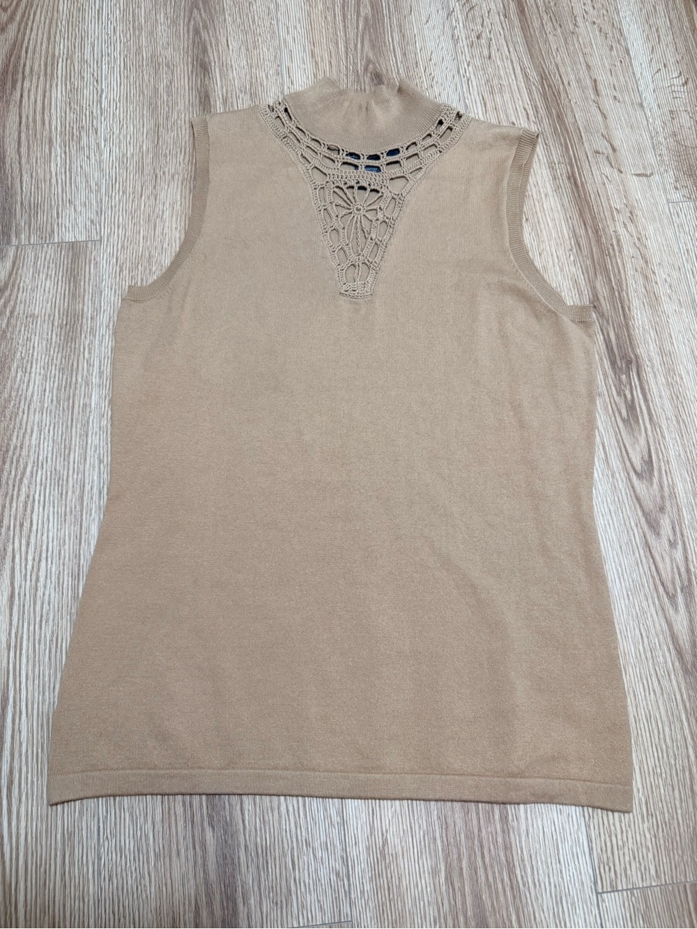 DS by Debbie Shuchat Crochet Mock Neck Sleeveless Knit Top Women's L Tan